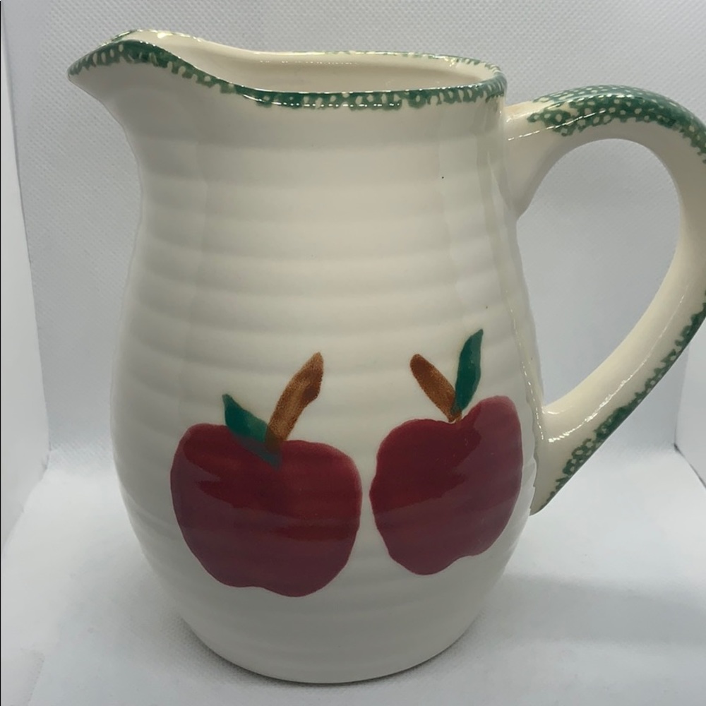 Vintage Alco Industries Apple Garden 32oz Pitcher